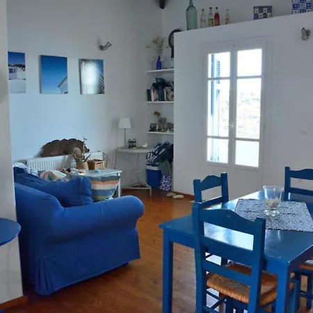 Zaros House. Two-bedroom Traditional House With Sea Views In Kioni. Kionion